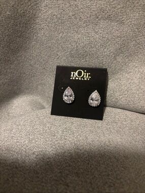nOir Jewelry Silver Teardrop Halo Crystal Stud Earrings